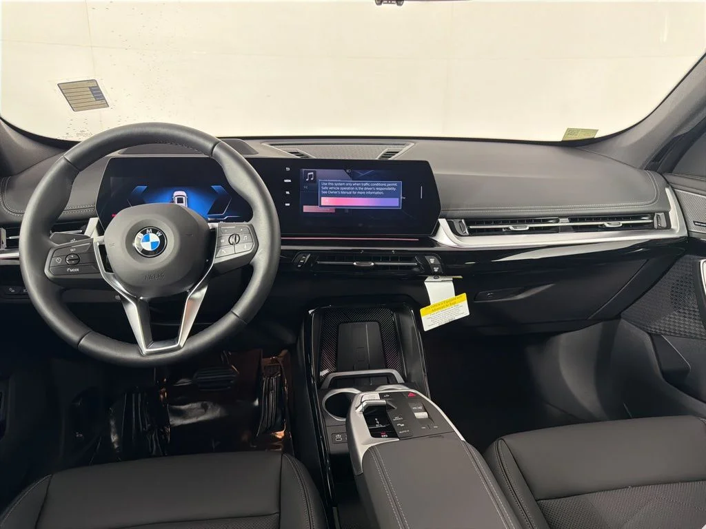 Used 2026 Alpine White BMW xDrive28i image 14