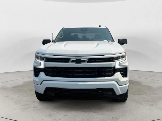 Used 2022 White Chevrolet RST image 2