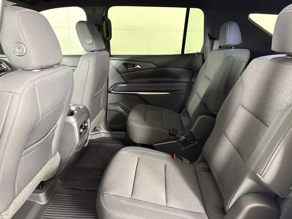 New 2027 Summit White Chevrolet LT image 38