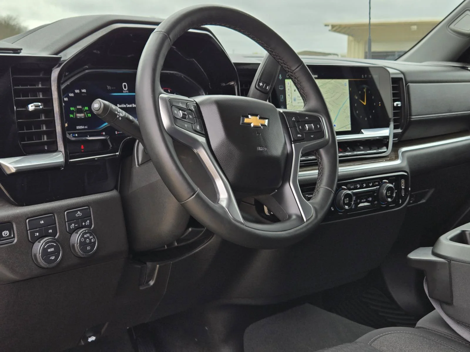 Used 2025 Summit White Chevrolet LT image 19