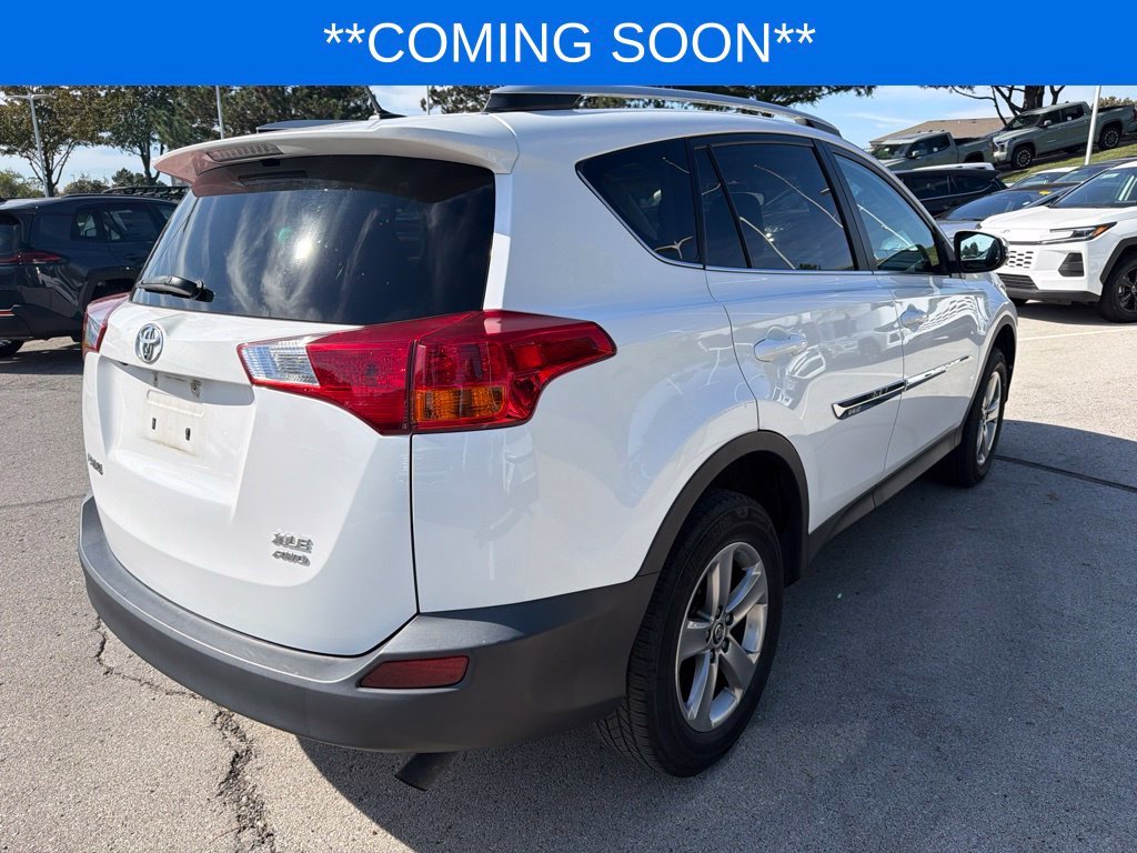 Used 2015 White Toyota XLE image 6