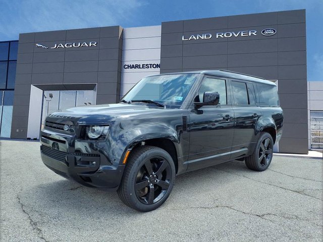 2026 Land Rover Defender 130 X-Dynamic SE