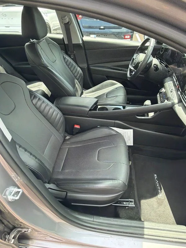 Used 2023 Silver Hyundai Limited image 9