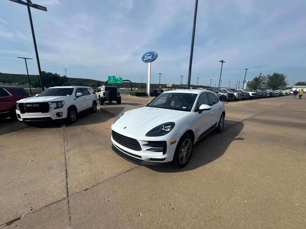 Used 2020 White Porsche Base image 3