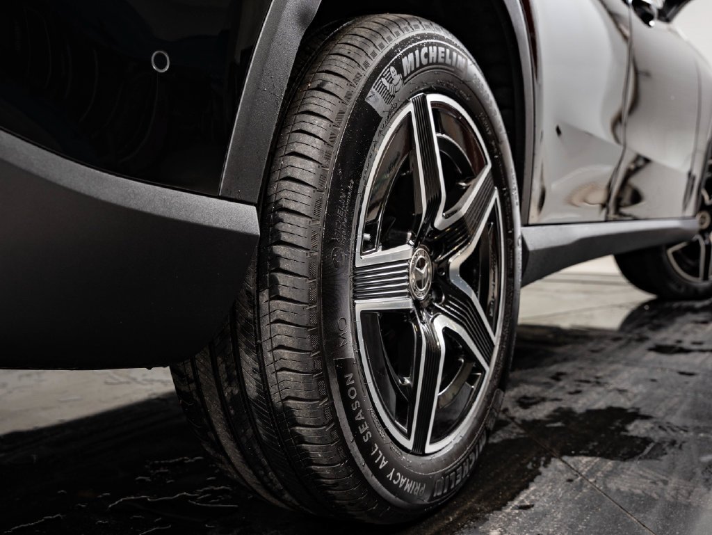 Used 2026 Black Mercedes-Benz GLC 300 image 48