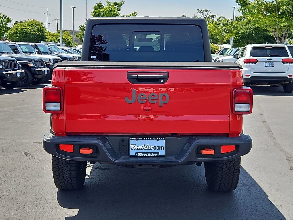 Used 2022 Firecracker Red Clearcoat Jeep Mojave image 5