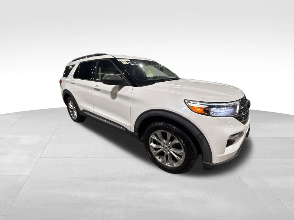 Used 2020 White Ford XLT image 9