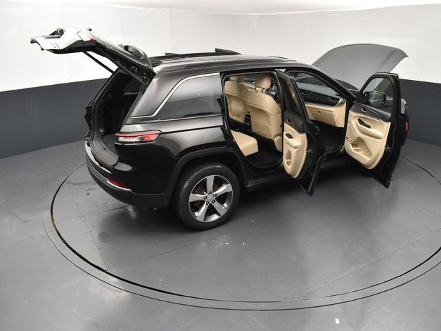 Used 2024 Black Jeep Limited image 30