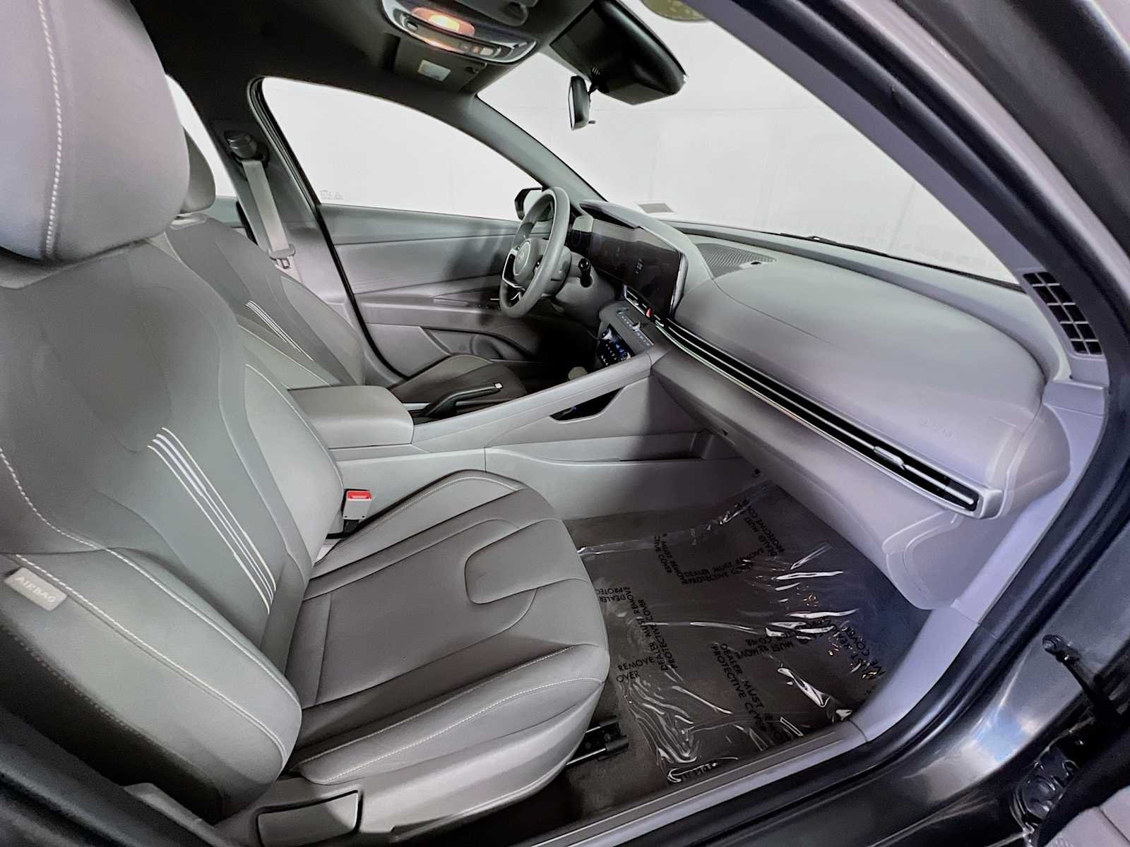 Used 2024 Amazon Gray Hyundai SEL image 27
