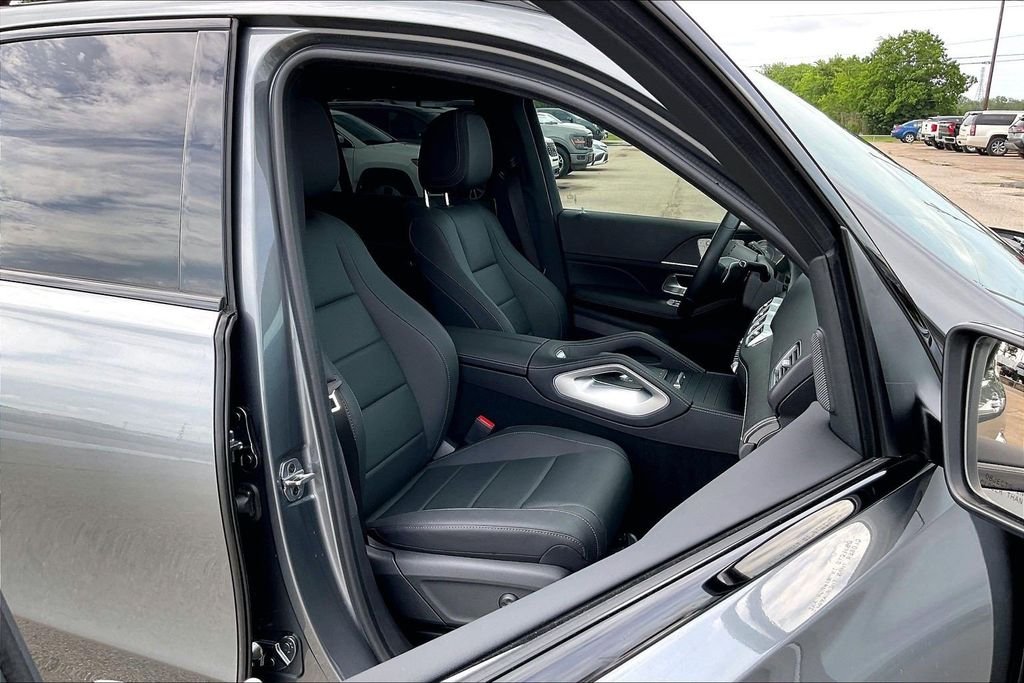 Used 2025 Gray Mercedes-Benz GLE 450 image 29