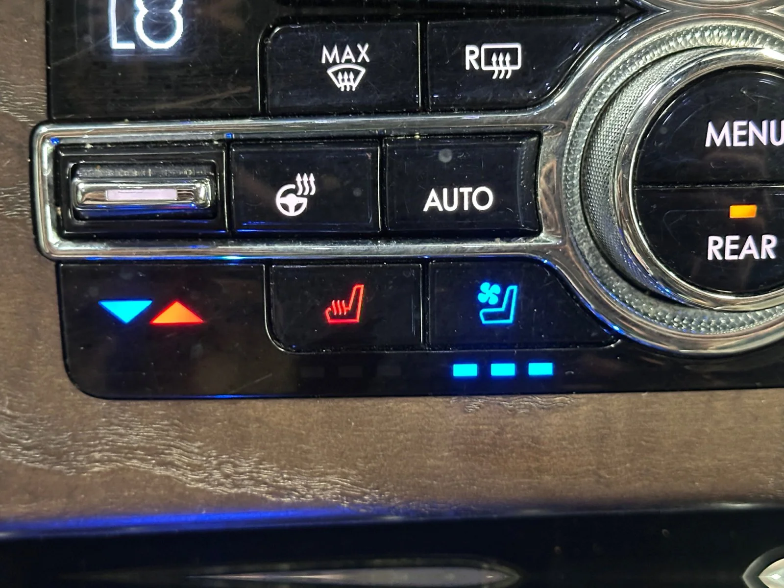 Used 2020 Blue Diamond Metallic Lincoln Reserve image 26