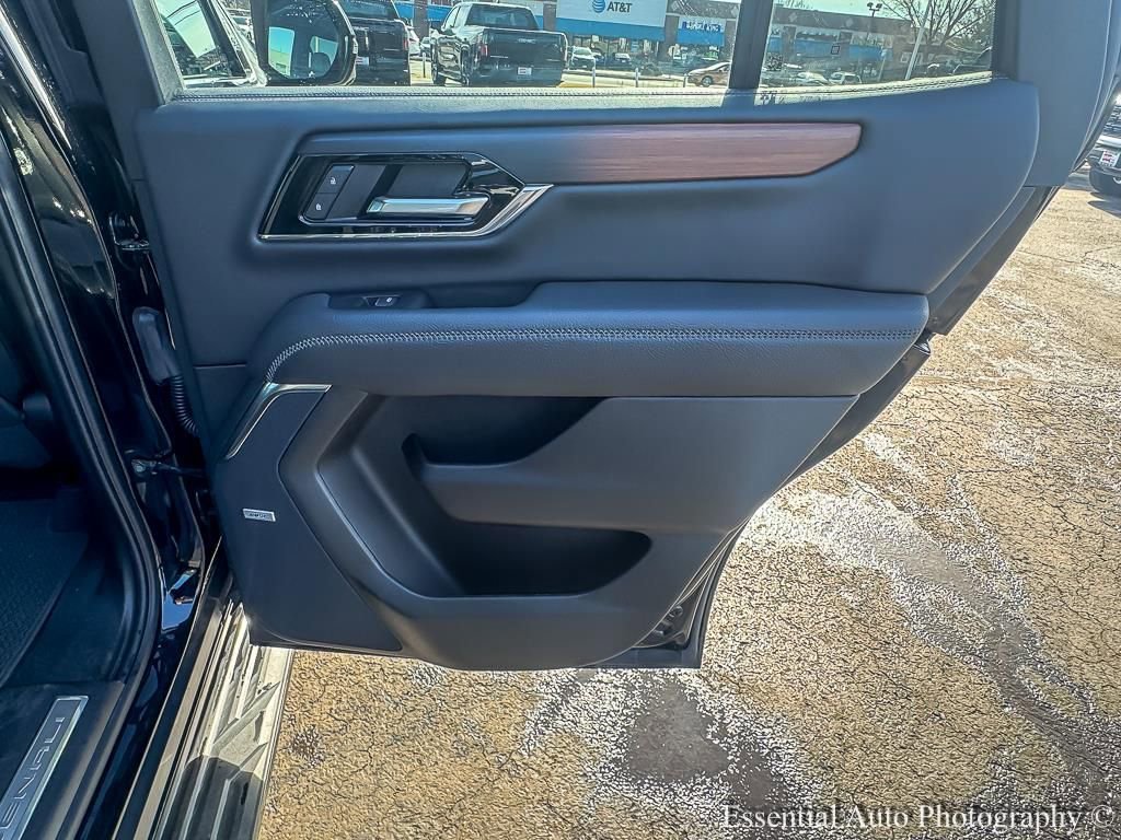 2025 GMC YUKON - Image 27