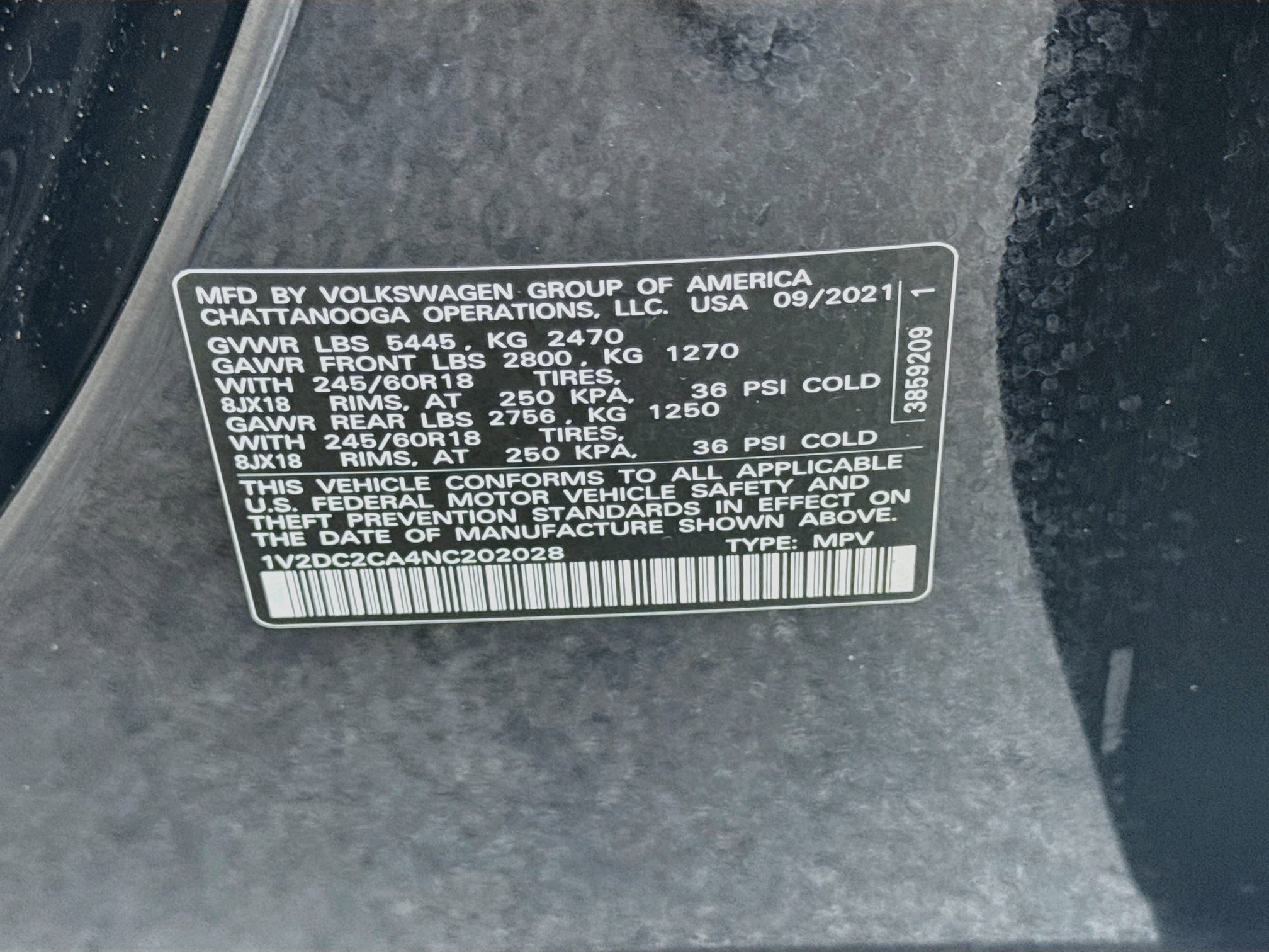 Certified Used 2022 Deep Black Volkswagen 2.0T SE image 37