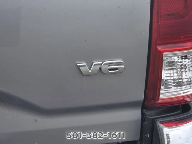 Used 2018 Silver Toyota SR5 image 4