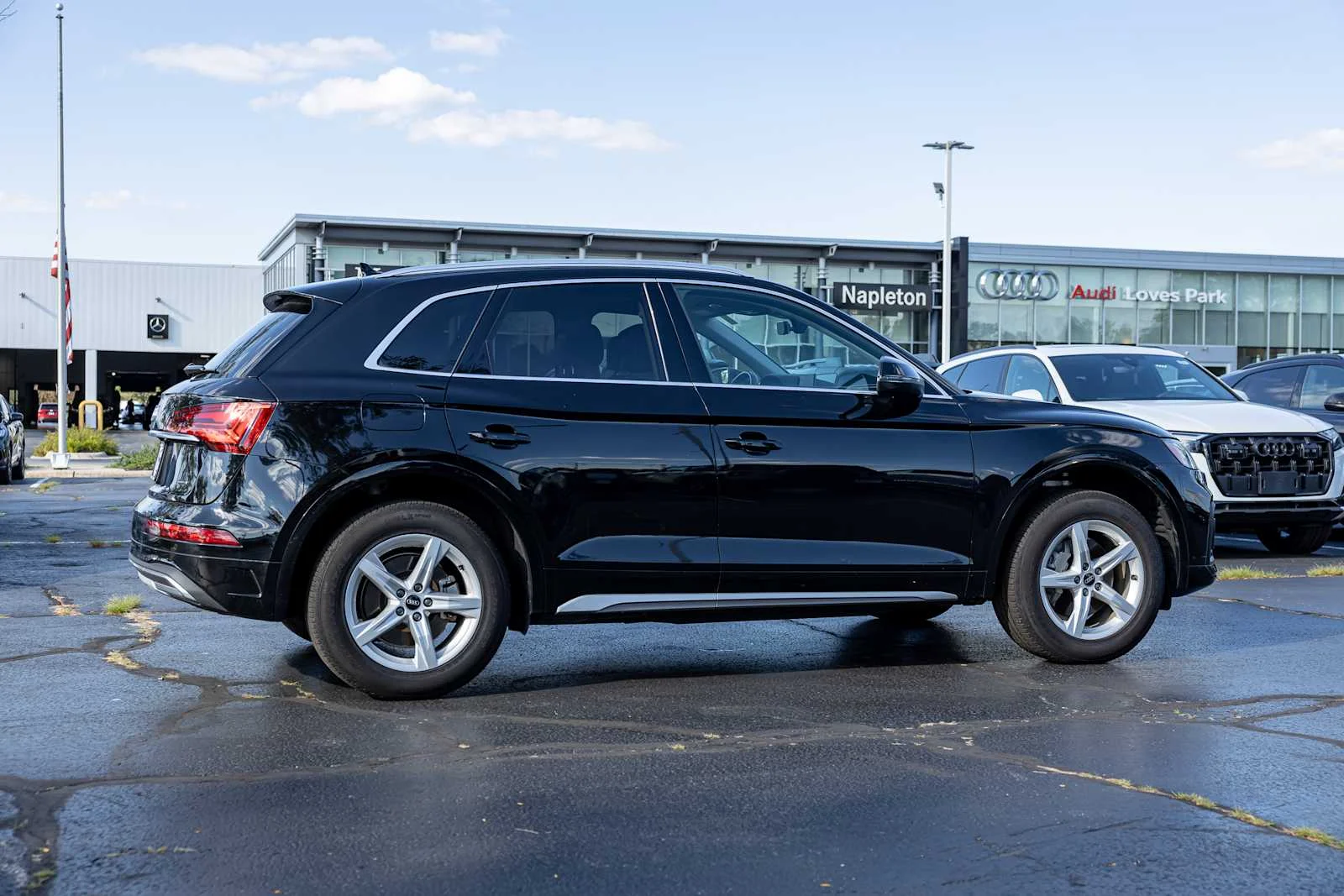 Used 2024 Brilliant Black Audi Premium image 8
