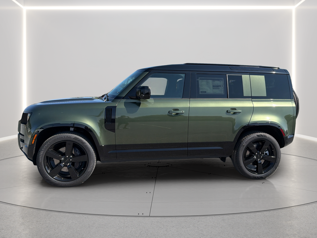 New 2026 Woolstone Green Land Rover X-Dynamic SE image 7