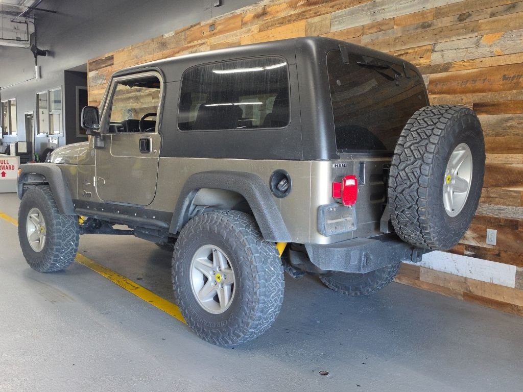 Used 2004 Light Khaki Metallic Jeep Unlimited image 4