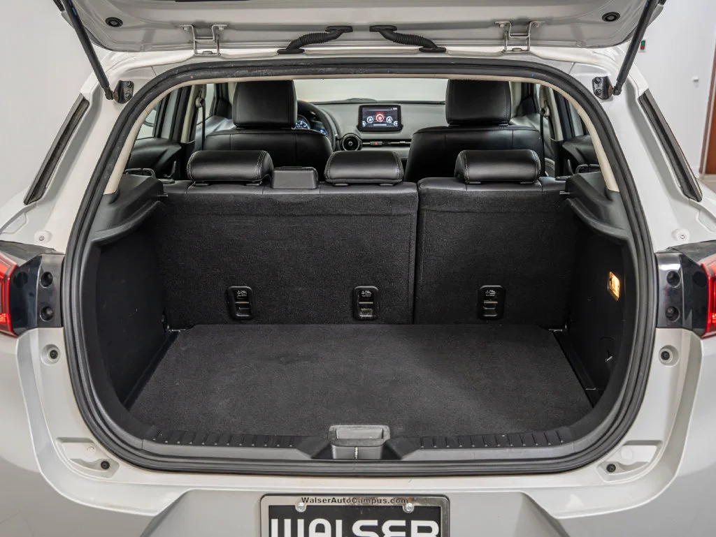 Used 2019 Ceramic Metallic Mazda Touring image 41