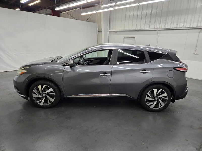 Used 2015 Gun Metallic Nissan Platinum image 2