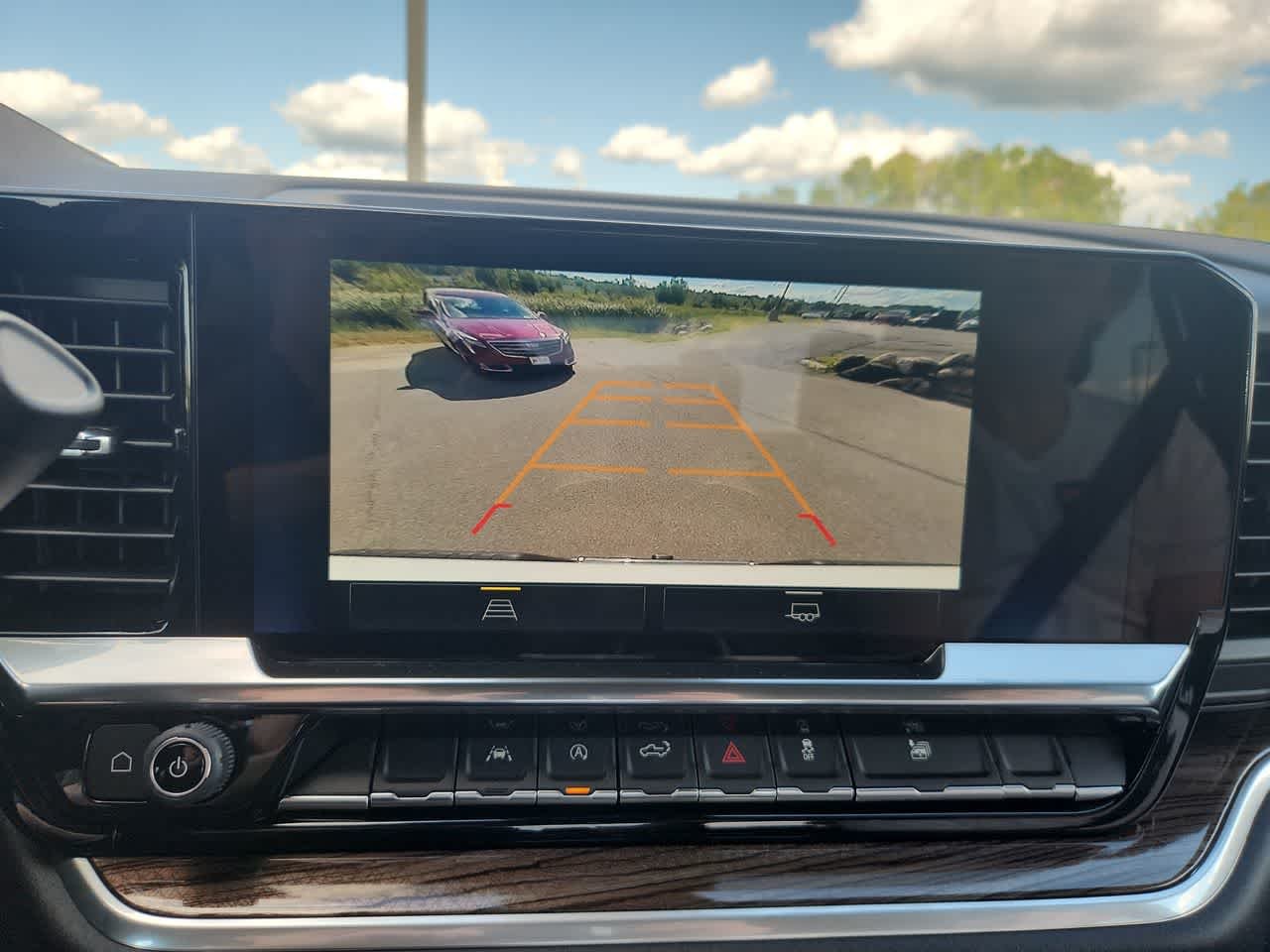 New 2026 Summit White Chevrolet LT (2FL) image 23