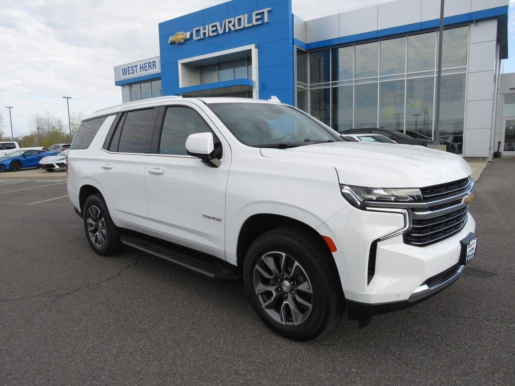 Used 2023 Summit White Chevrolet LT image 5