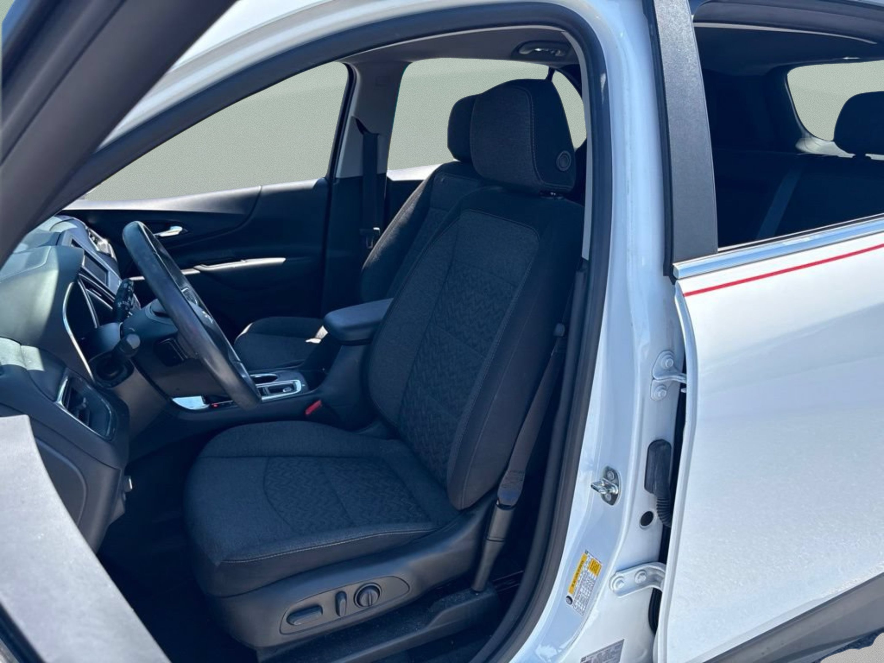 Used 2022 Summit White Chevrolet LT image 20