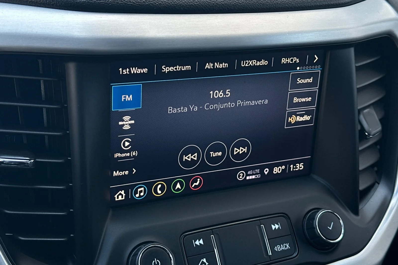 Used 2021 Black GMC SLT image 19