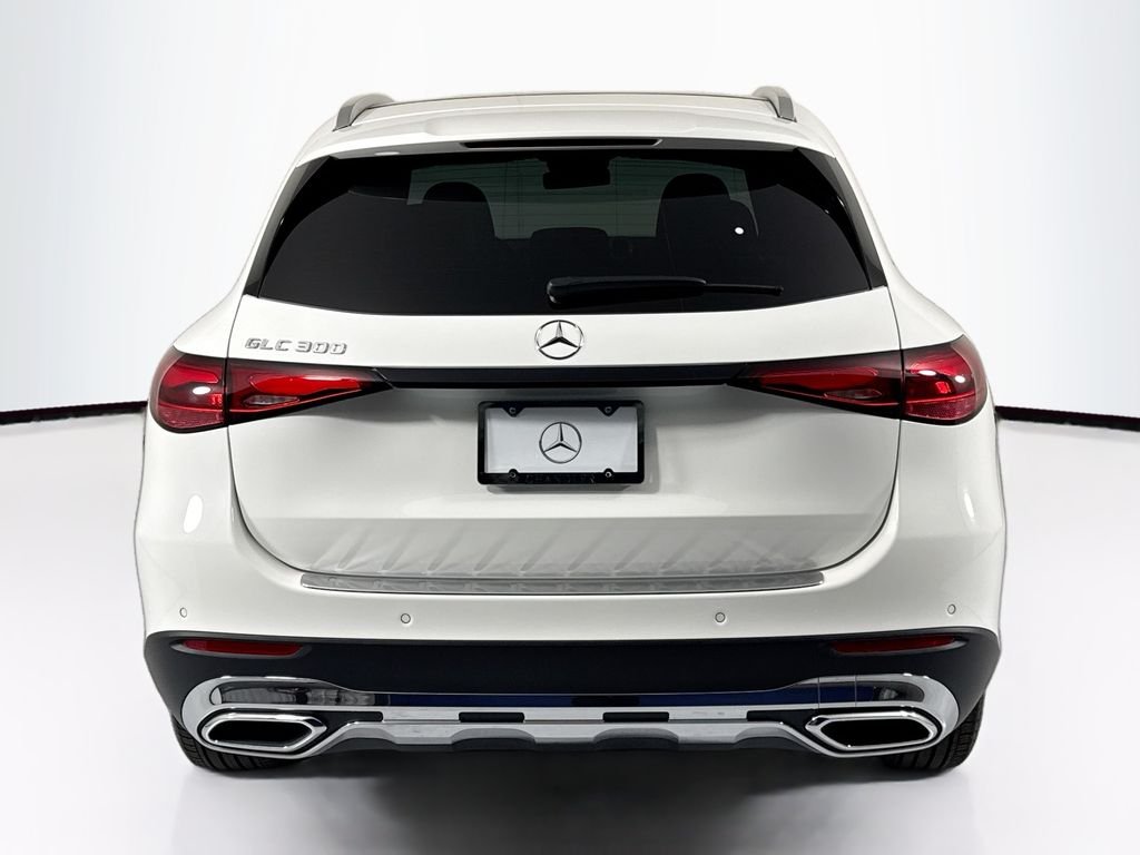 Used 2026  Mercedes-Benz GLC 300 image 6