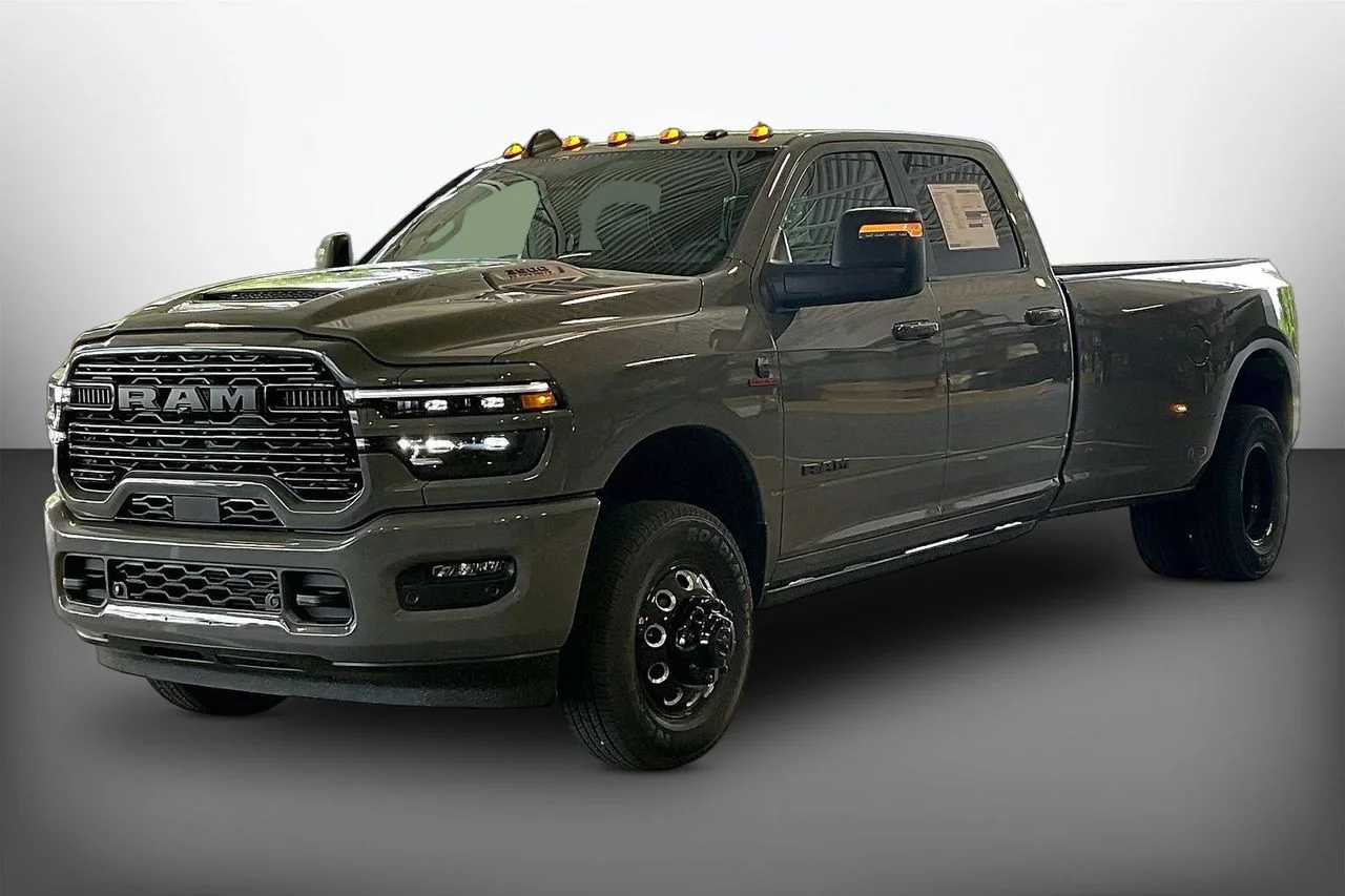 New 2026 Ceramic Gray Clear-Coat Exterior Paint RAM Laramie image 4