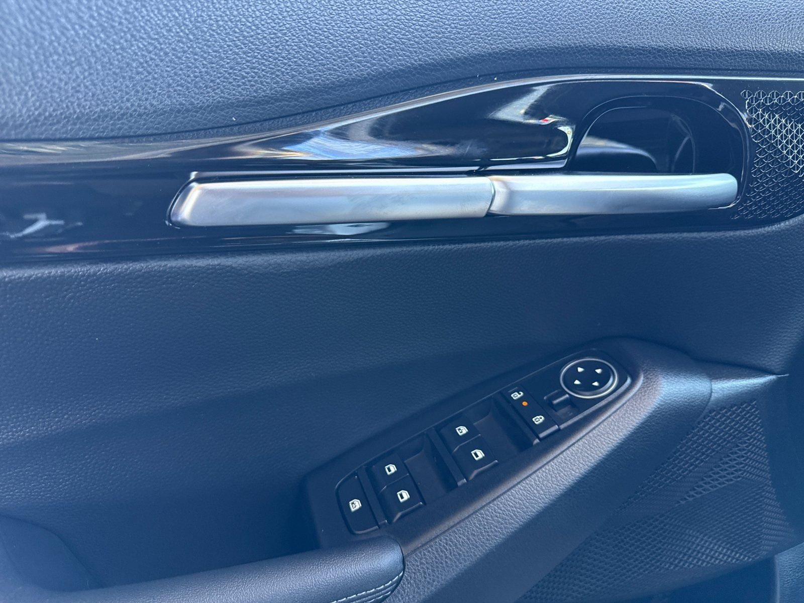 New 2026 Snow White Pearl Kia S image 10