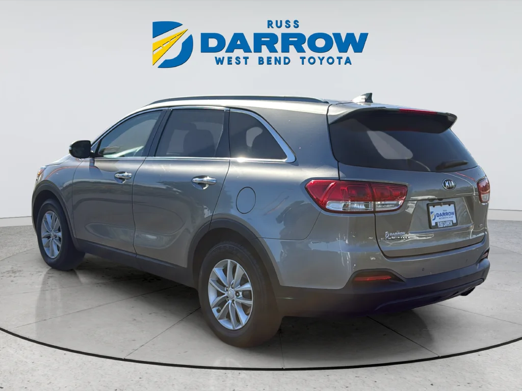 Used 2017 Silver Kia LX image 3