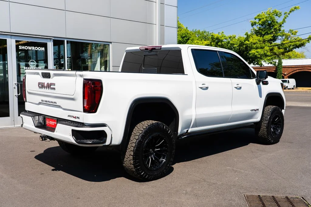 Used 2022 White GMC AT4X image 6