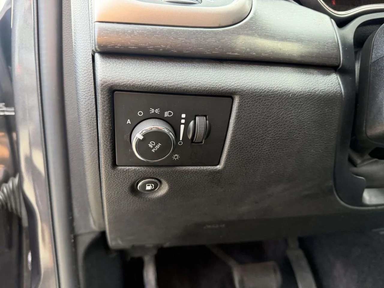 Used 2017 Granite Crystal Metallic Clearcoat Jeep Altitude 4x4 image 24
