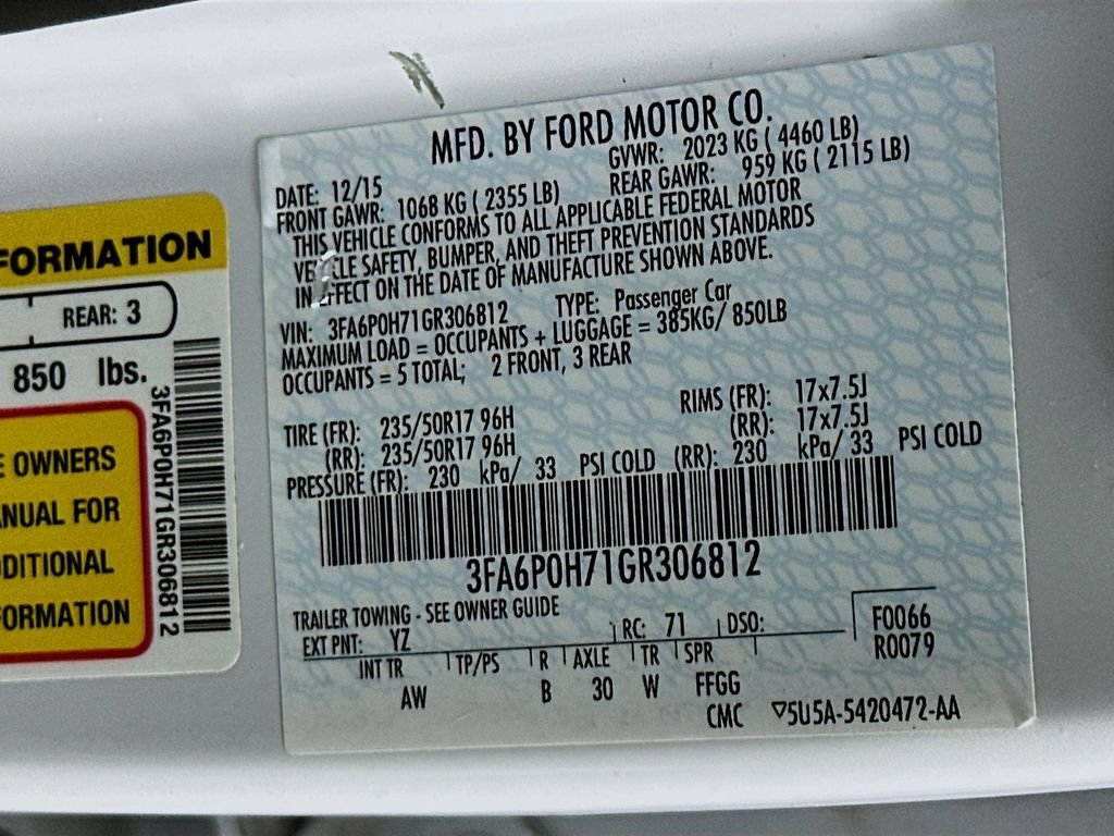 Used 2016 Oxford White Ford SE image 31