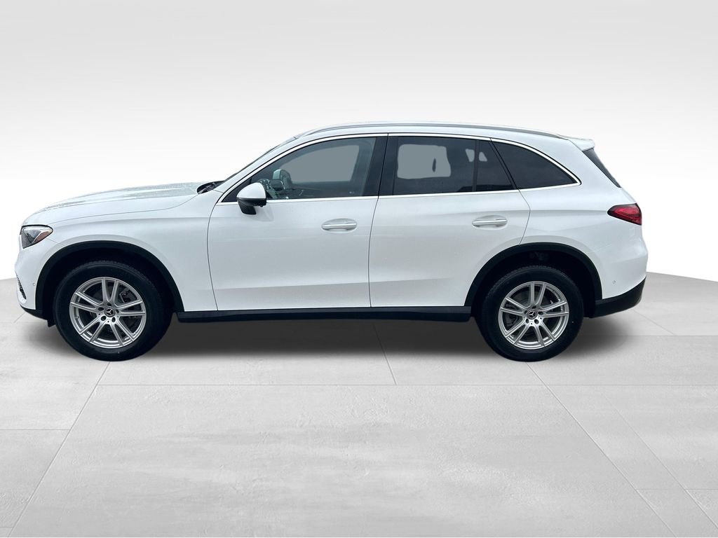 Used 2026 White Mercedes-Benz GLC 300 image 2