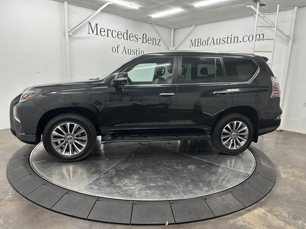 Used 2022 Black Lexus 460 Luxury image 4