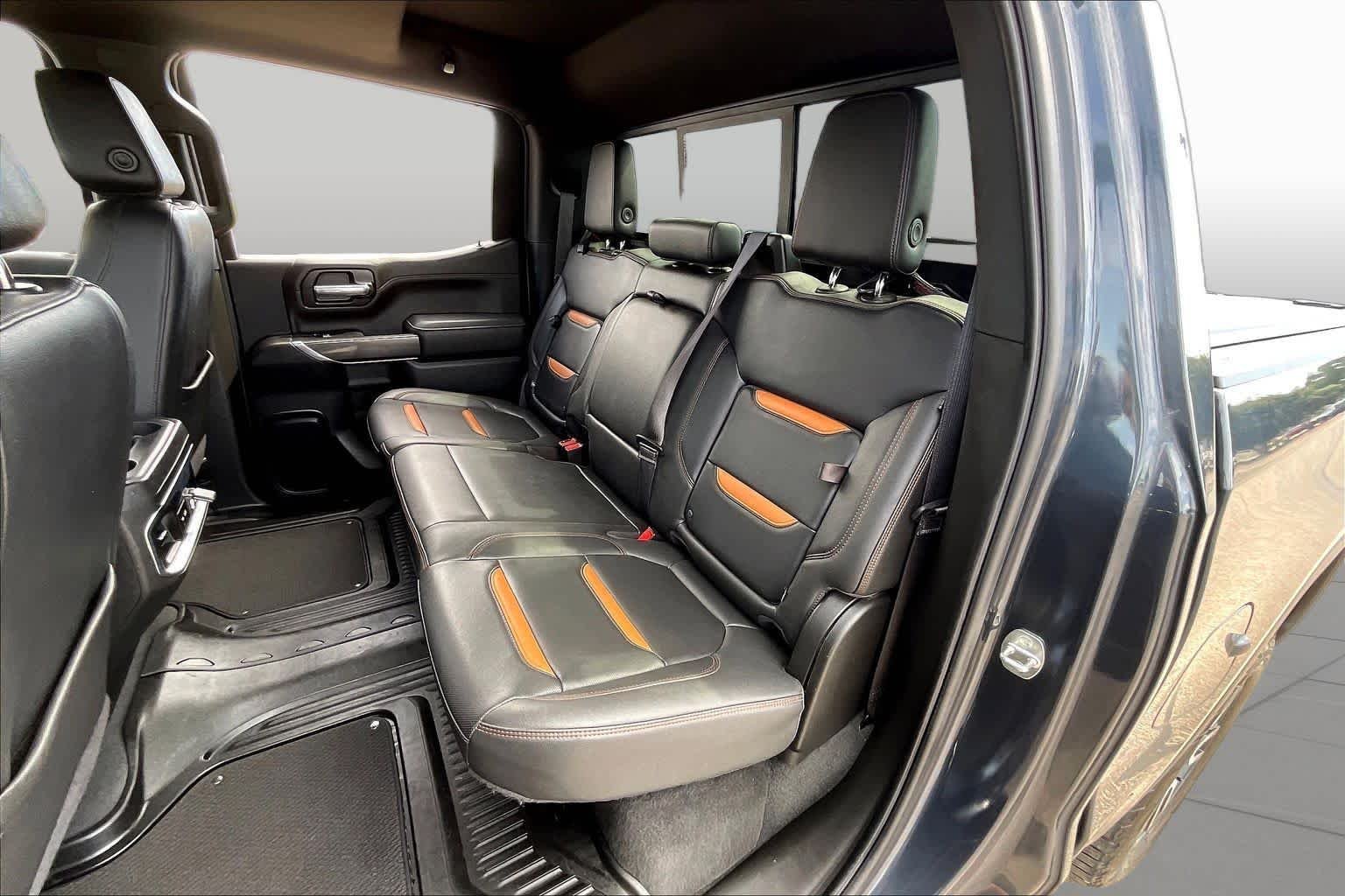 Used 2022 Dark Sky Metallic GMC AT4 image 17