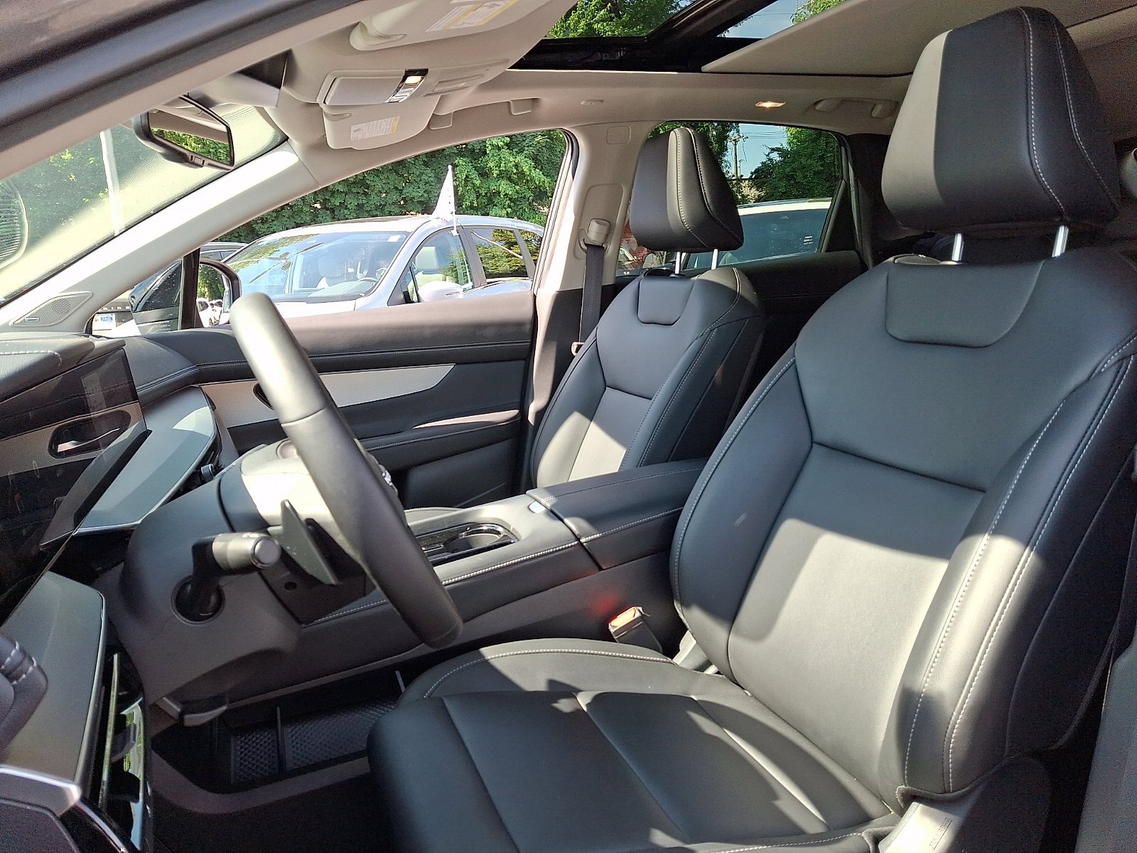 Used 2025 Gun Metallic Nissan SL image 12