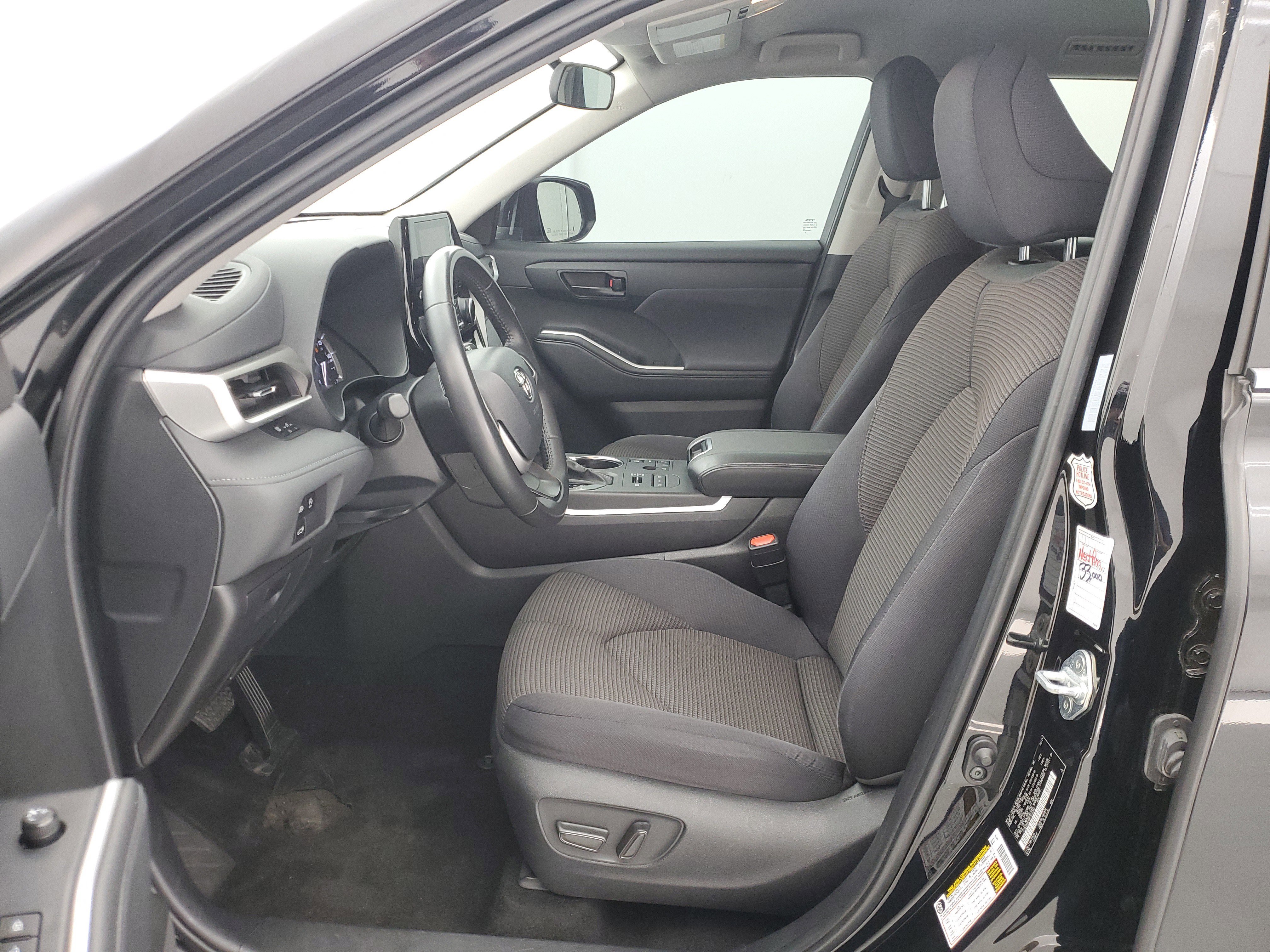 2024 Toyota Highlander LE - Photo 20