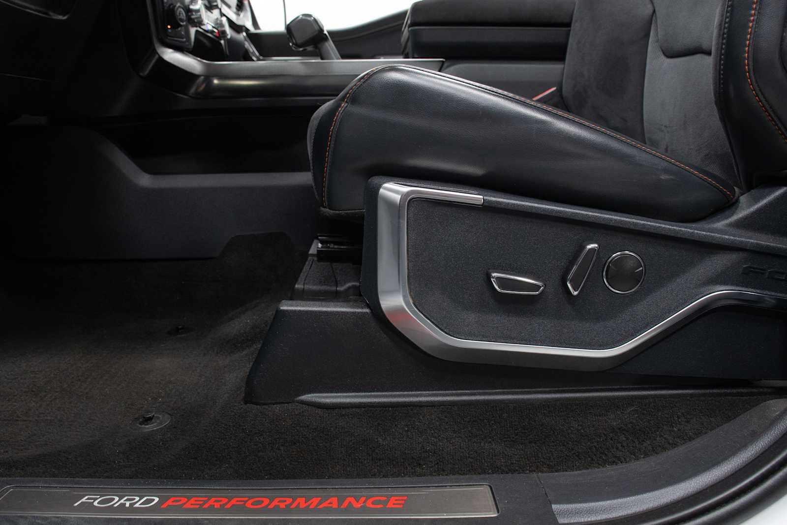 2023 Ford F-150 Raptor - Photo 14