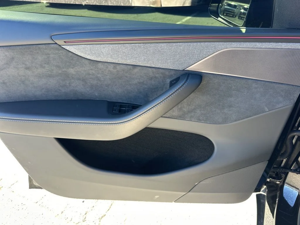 Used 2026  Tesla Long Range image 27