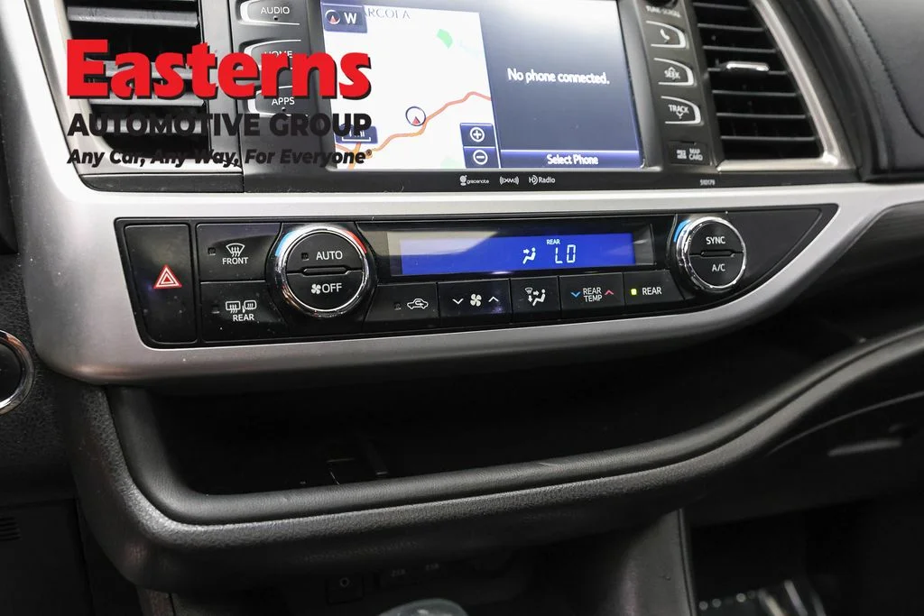 Used 2018 Black Toyota SE image 20