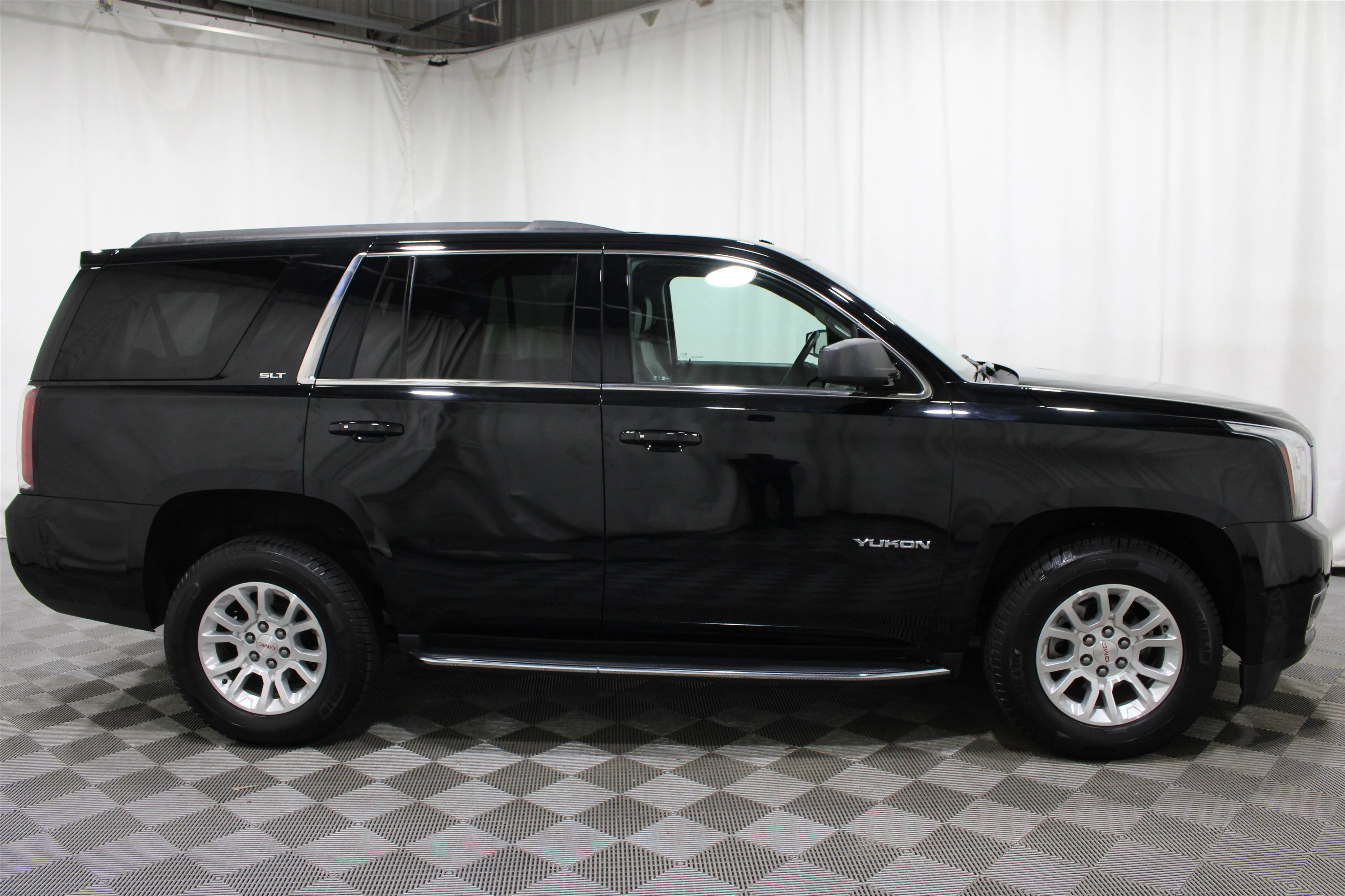 2017 GMC Yukon SLT - Photo 35
