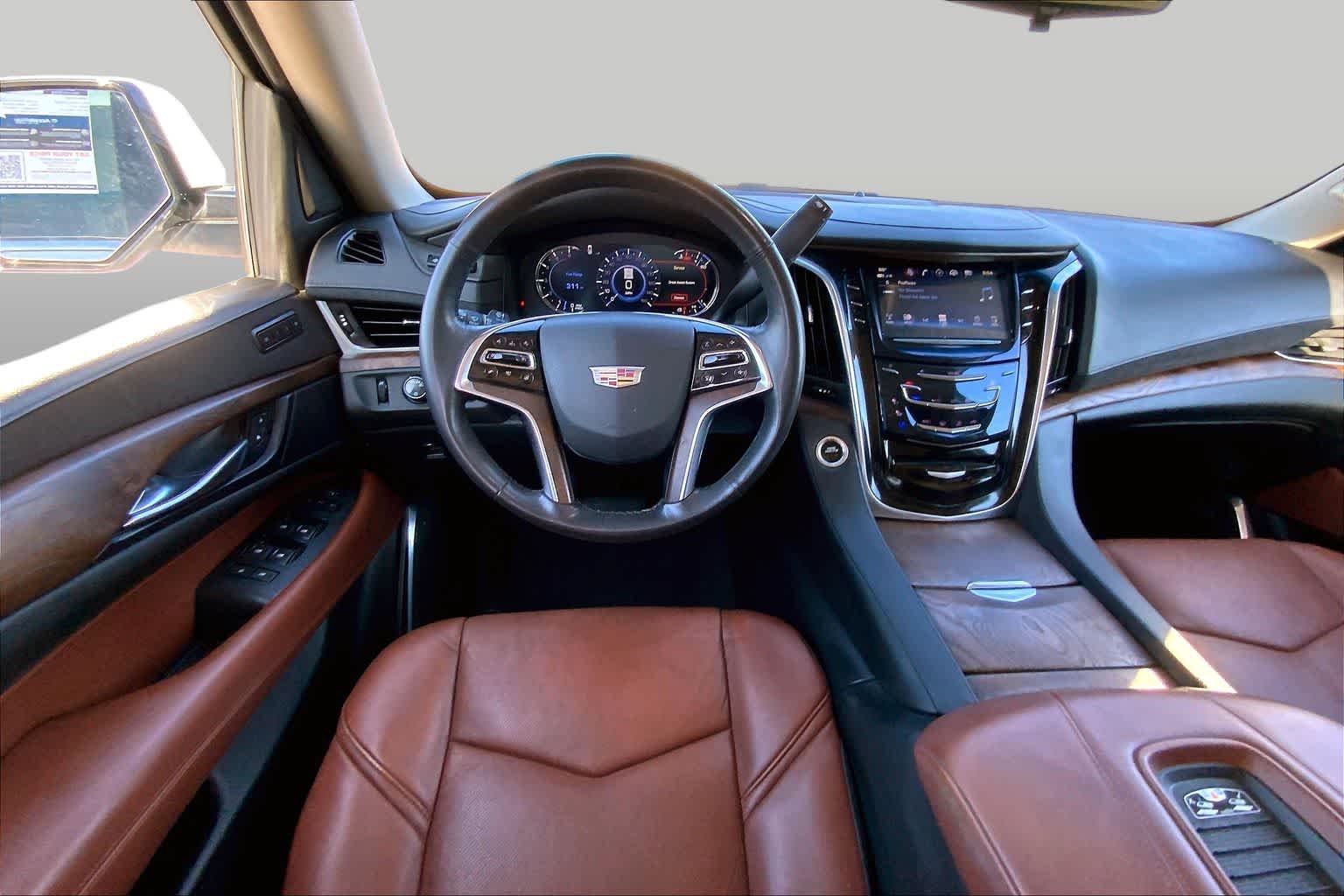 Used 2019 Crystal White Tricoat Cadillac Premium Luxury image 6