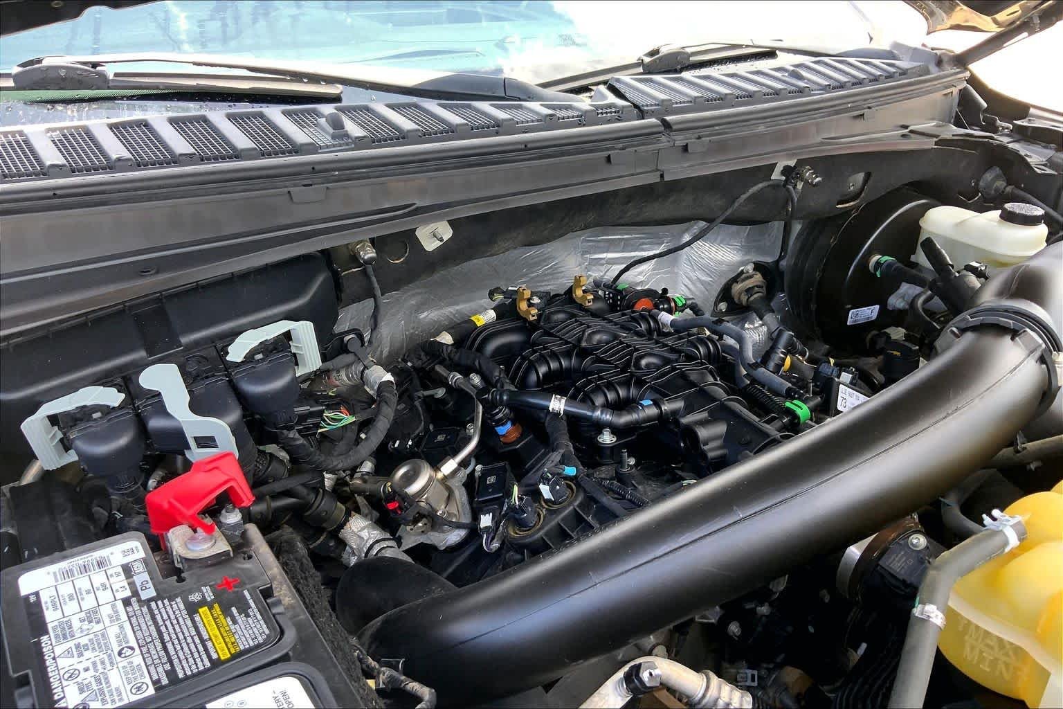 Used 2021 Magnetic Metallic Ford XLT image 31