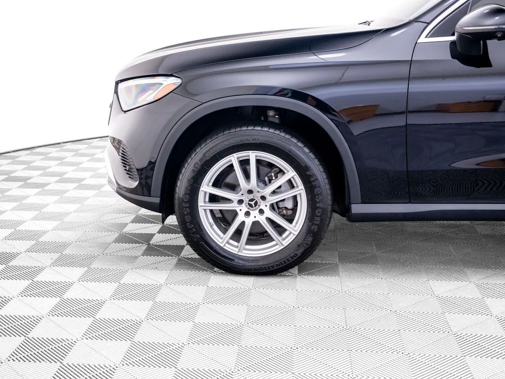Used 2023 Black Mercedes-Benz GLC 300 image 36