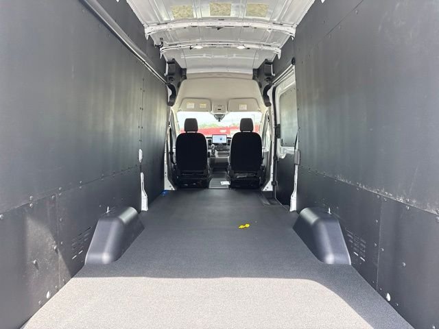 New 2026 Oxford White Ford Cargo Van image 22