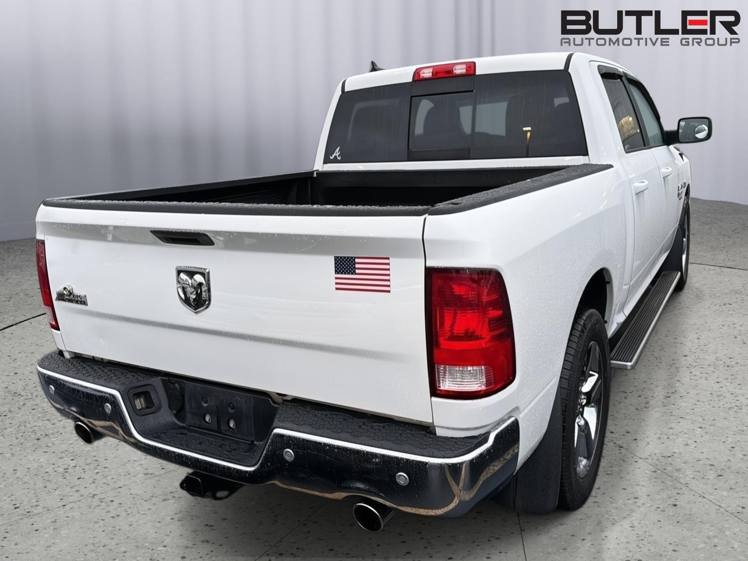 Used 2019  Ram SLT Crew Cab SWB 2WD image 8