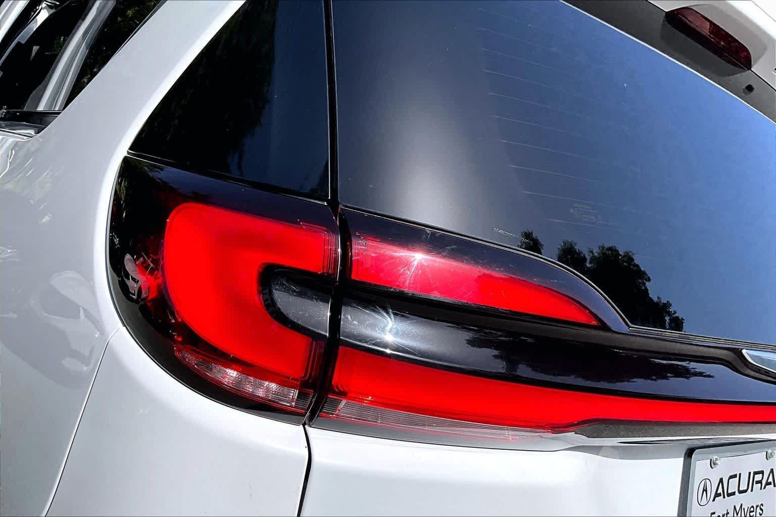 Used 2022 Bright White Clearcoat Chrysler Pinnacle image 29