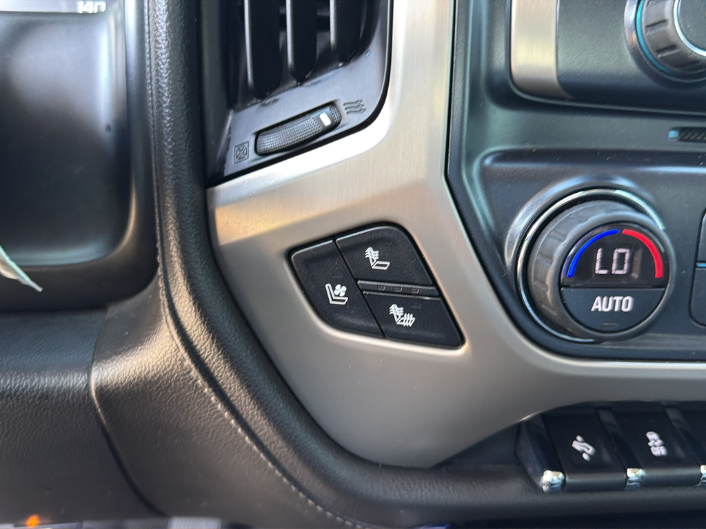 Used 2017 White GMC Denali image 40
